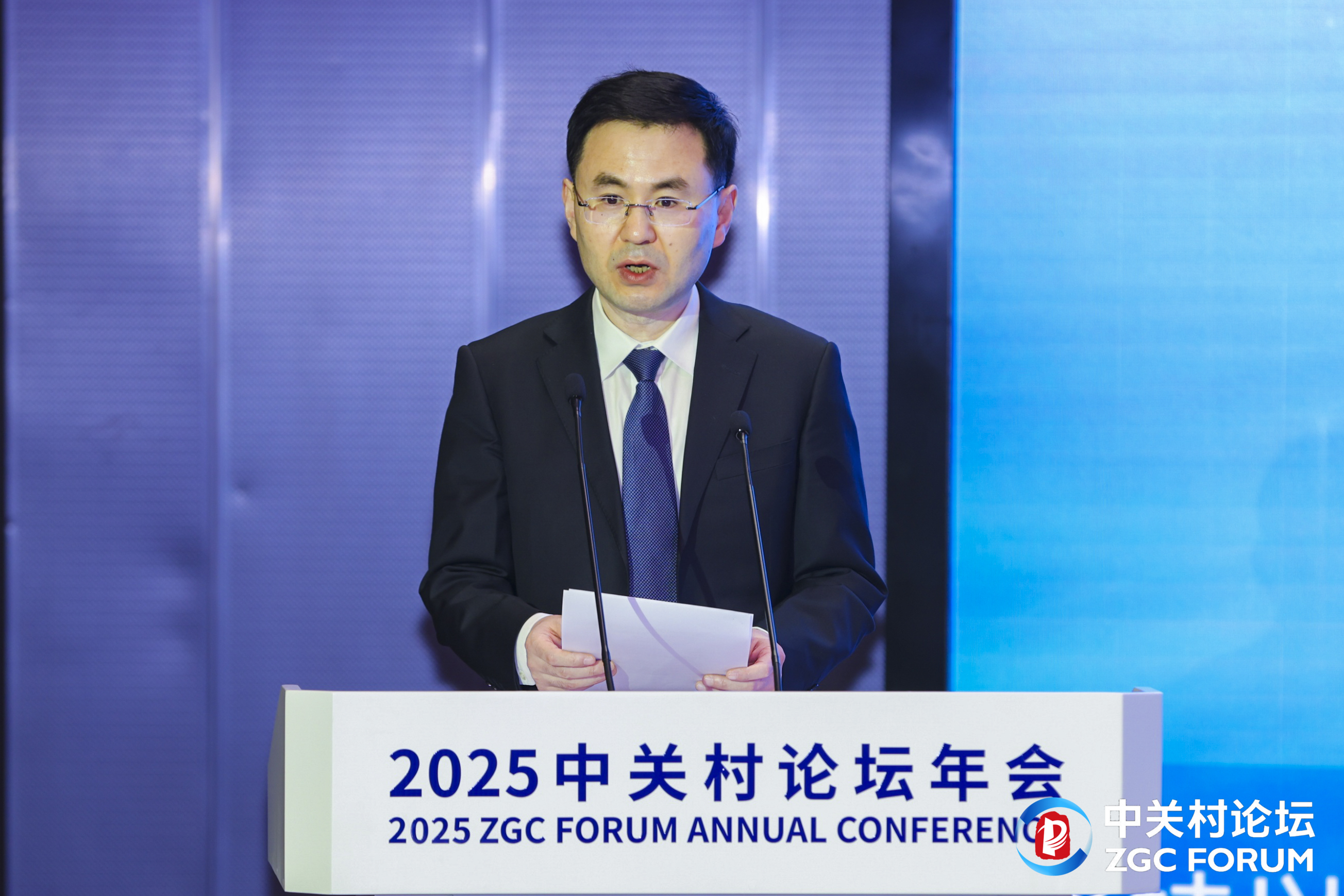 国科公司院士、yl9193永利集团化学系教授、博士生导师王梅祥